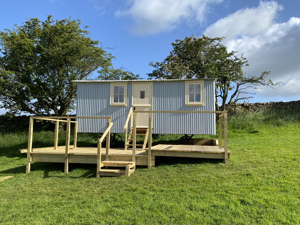 Enjoy Northumberland dark sky from Hadrian's Wall Camping Shepherd hut